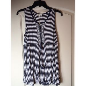 Maxstudio navy/ivory top